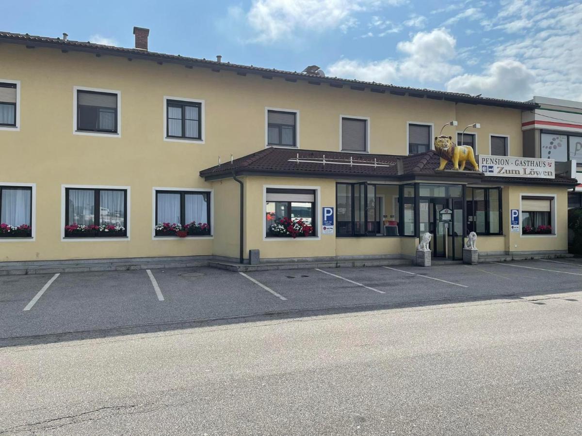 Hotel Gasthaus-Pension Zum Loewen Asten Exteriér fotografie